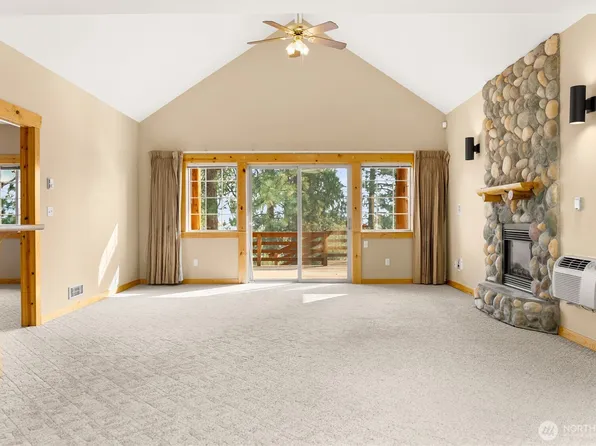 202 Cascadian Way #3, Winthrop, WA 98862