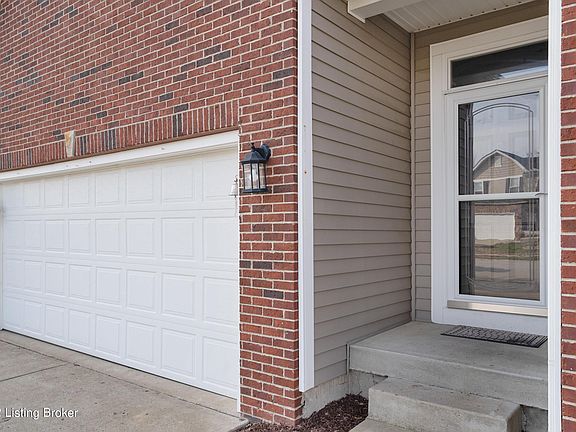 3rd image of 10125 Hornbeam Blvd
