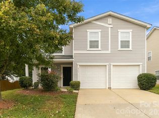6215 Woodland Commons Dr, Charlotte, NC 28269