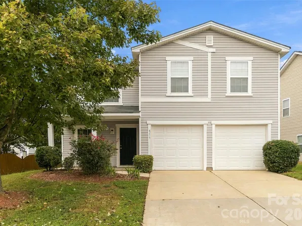 6215 Woodland Commons Dr, Charlotte, NC 28269