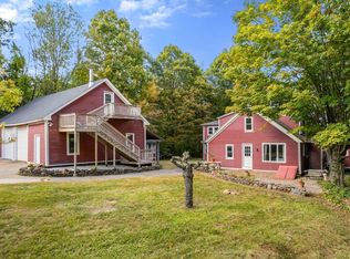 16 Summit Ave, Sturbridge, MA 01518