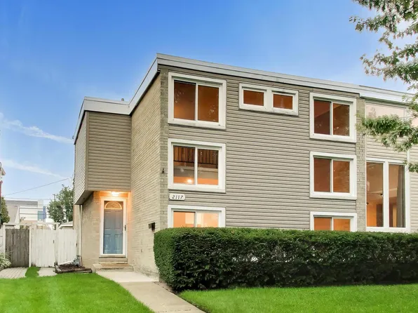 2117 E Gregory St, Arlington Heights, IL 60004