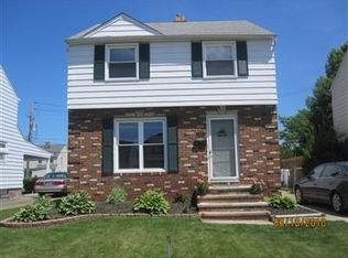 8306 Oxford Dr, Parma, OH