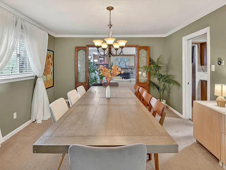 462 Greenhurst Dr — Photo 6