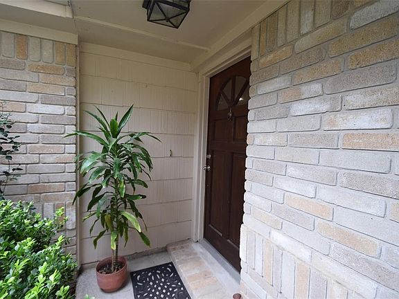 3rd image of 18055 Green Hazel Dr