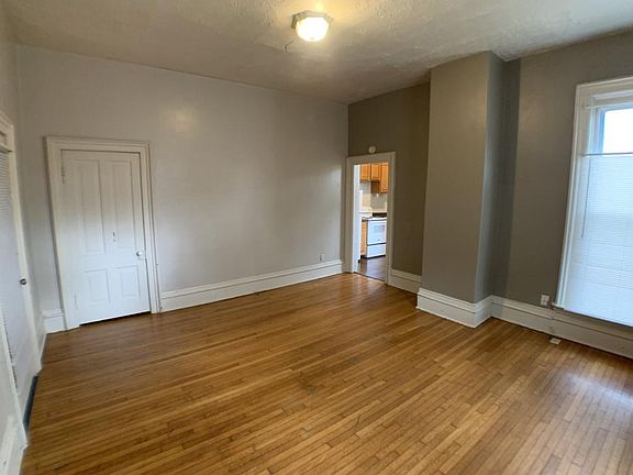 4th image of 308 N Madriver St APT 2