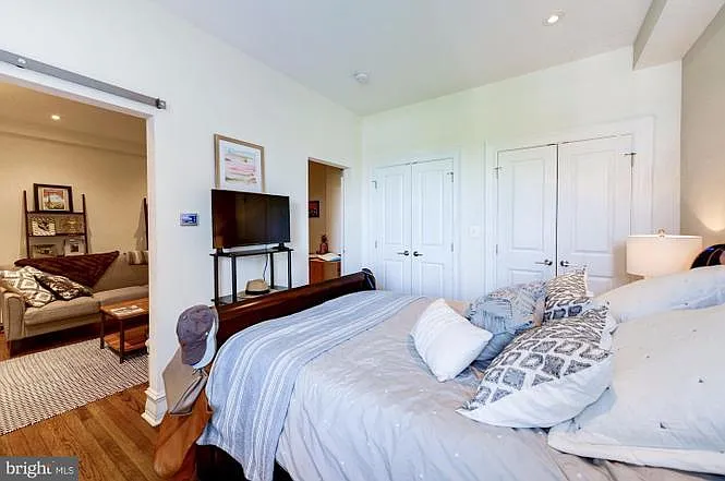 1 bed, 428 sqft, $2,150 — Photo 3