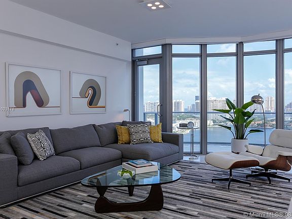 3rd image of 17301 Biscayne Blvd APT 2111