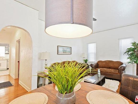 4th image of 1005 E 5th St #1005