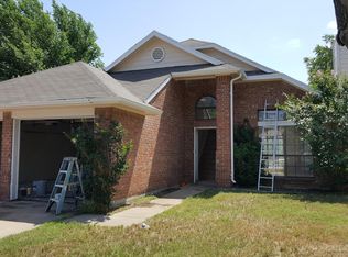 6307 Mercedes Dr, Arlington, TX 76001