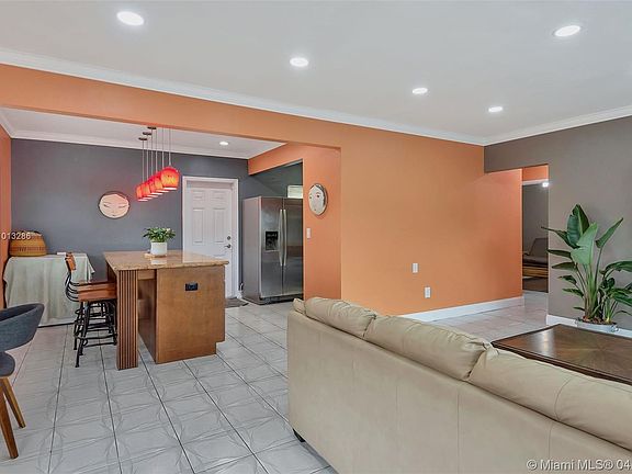 5th image of 15121 NE 11th Ct