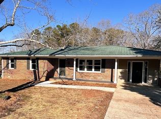 99 James St, Tallapoosa, GA 30176
