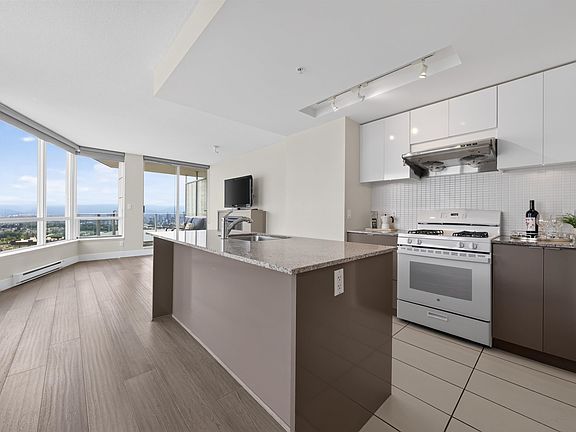 4th image of 4808 Hazel St #2401