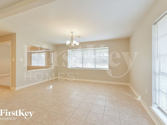 5th image of 214 Oakwood Dr