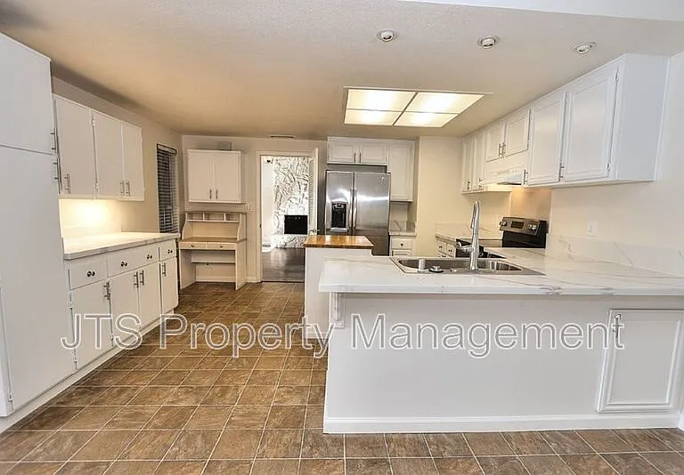 6830 Mellodora Dr — Photo 6