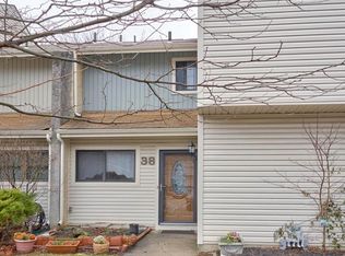 38 Viburnum Ln, Mount Laurel, NJ 08054