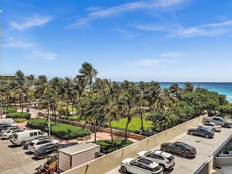 6423 Collins Ave #409 — Photo 31