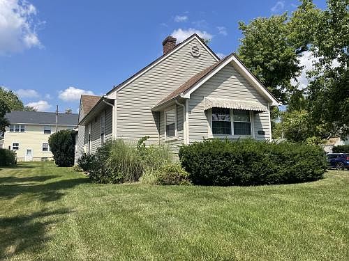 3rd image of 1901 Shroyer Rd
