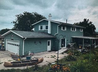 705 S 2nd St, La Crescent, MN 55947