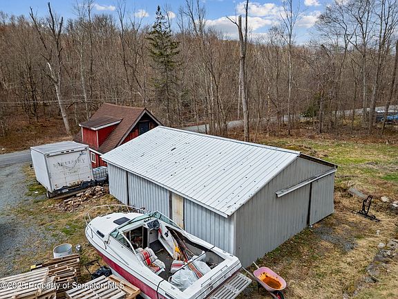 5th image of 121 Pond Rd