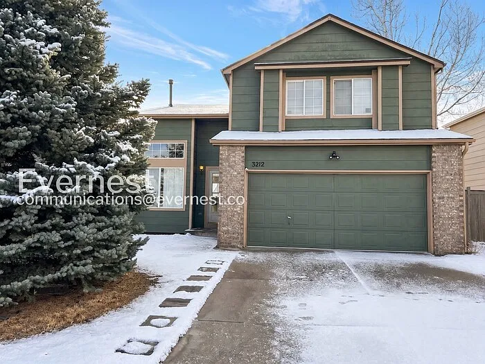 3212 Blue Grass Cir — Photo 1