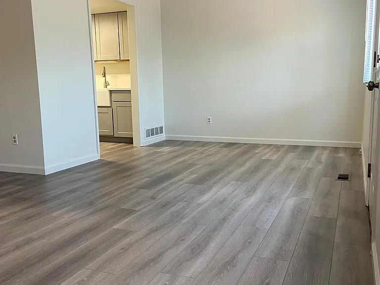 434 S Balsam St — Photo 17