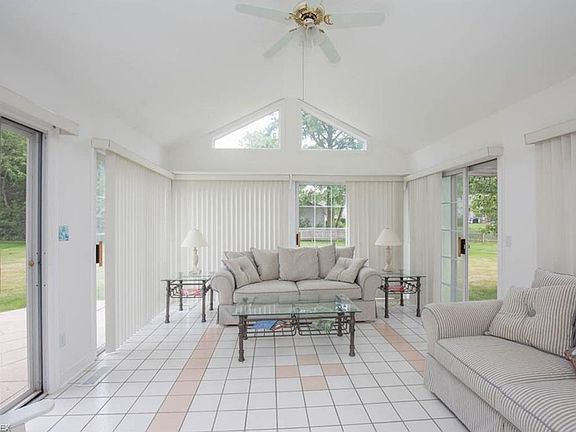 5th image of 7984 Meadowbrooke Trl