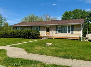 726 N 13th St, Chariton, IA 50049