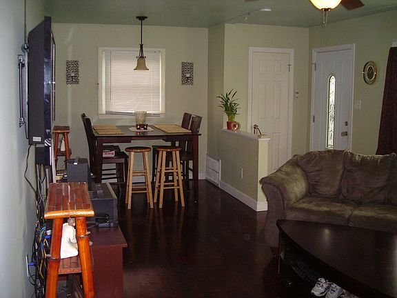 Living room/dining room