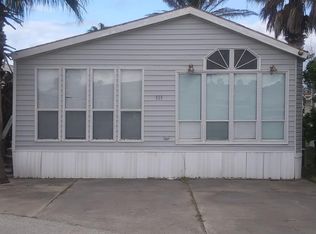 513 W Clam Cir, Port Isabel, TX 78578