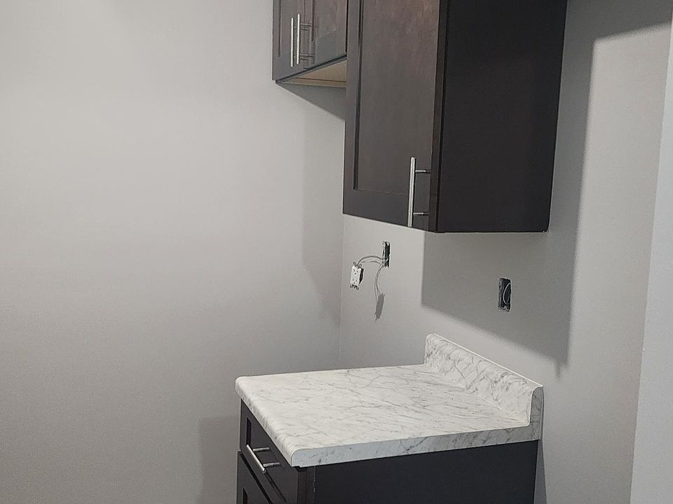 1st image of 11 Park Ave #39