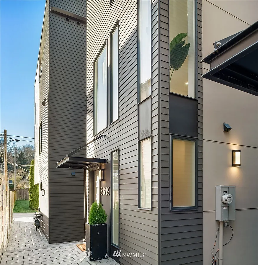 2 bed, 2.5 bath, 1425 sqft, $3,450 — Photo 2