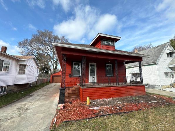 1424 Acacia St