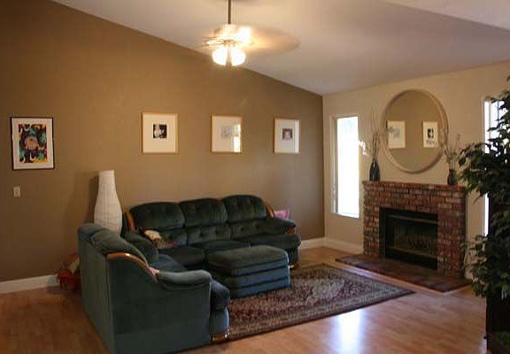 3rd image of 28 Stonybrook Ct