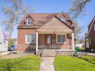 781 E 236th St, Euclid, OH 44123