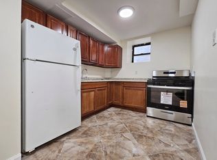 915 43rd St APT B1, Brooklyn, NY 11219