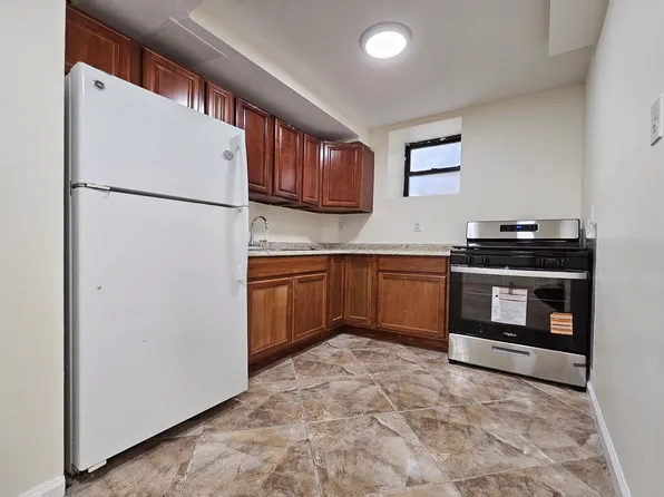 915 43rd Street image 1 of 11