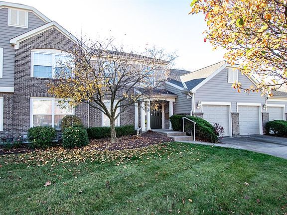2nd image of 5890 Stonebridge Cir