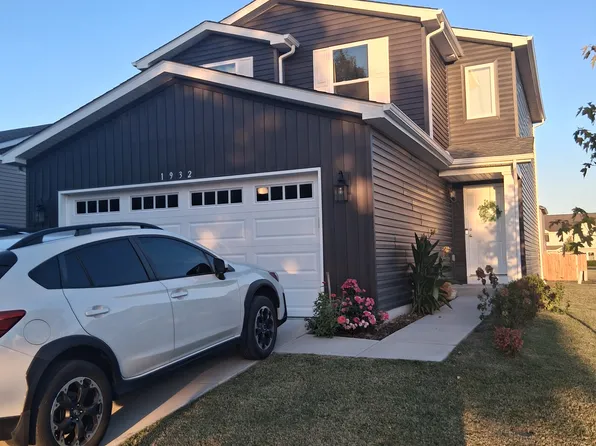 1932 Heritage Green Pl, Belleville, IL 62220