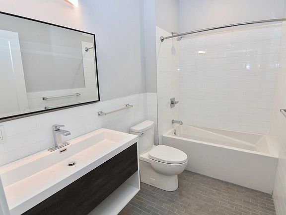 2nd image of 1840 E Passyunk Ave