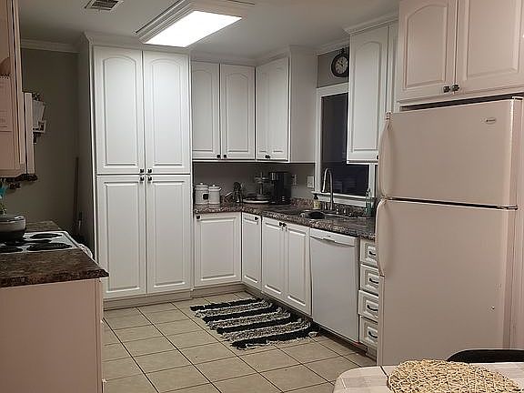5th image of 207 Lakeview Dr