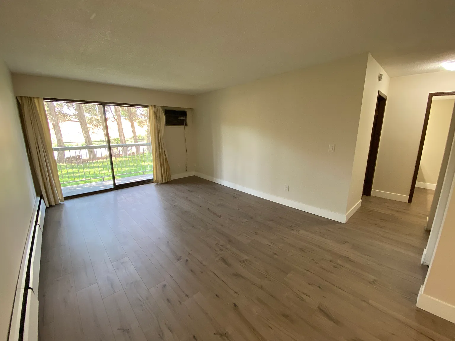 Riverwalk Villas — Photo 2