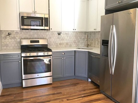 3rd image of 1391 Dean St #33