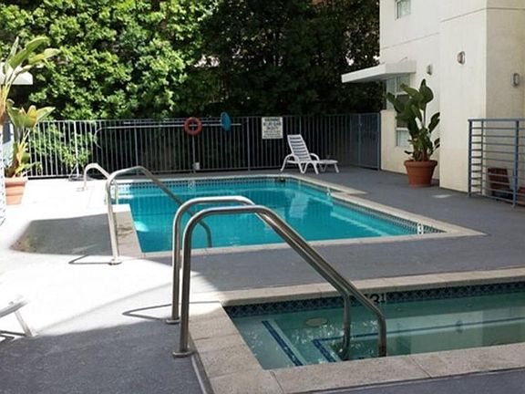 5th image of 5350 White Oak Ave APT 209