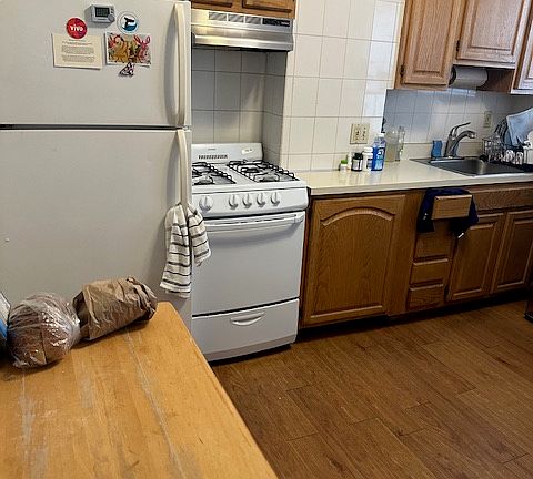 2nd image of 16 Belknap St APT 1