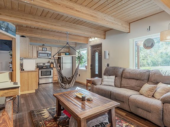 2nd image of 3132 Pandaluna Ave