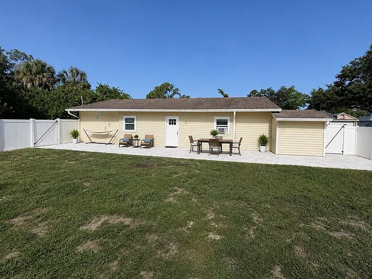2126 Astotta St — Photo 23