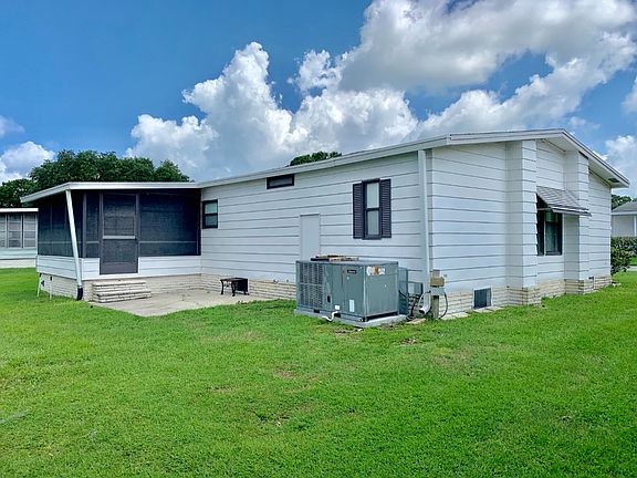 4th image of 633 N Edgewater Dr