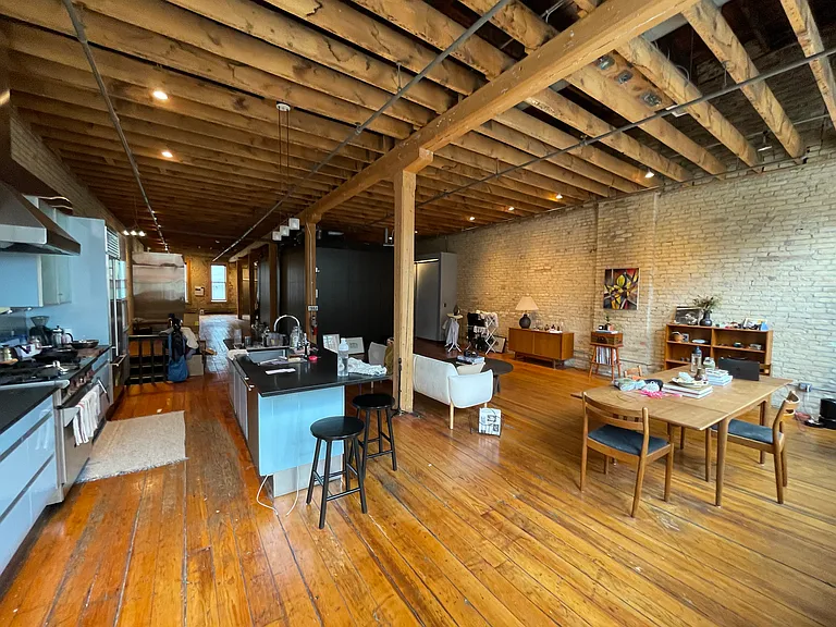 115 N 1st St #3 — Photo 4