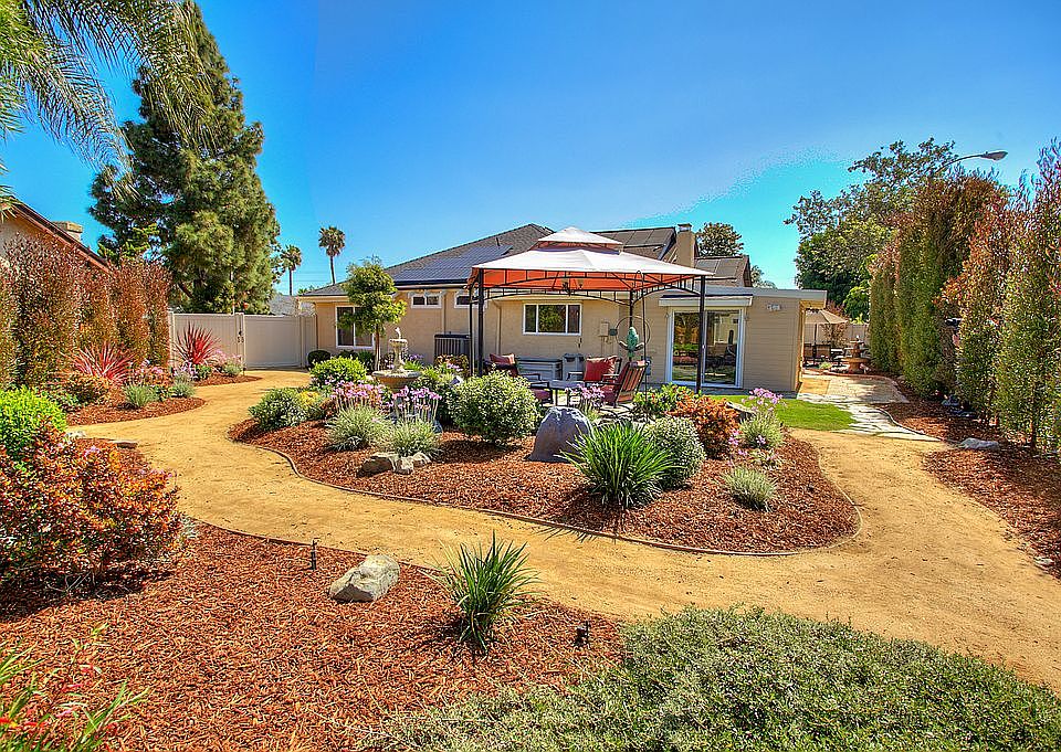2nd image of 104 Roper Ct